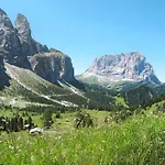 Des Alpes-13 By Interhome Appartement *